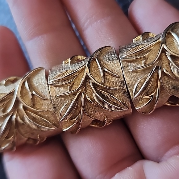 VTG Sarah Coventry Gold Leaf Pattern Bracelet - Picture 4 of 12